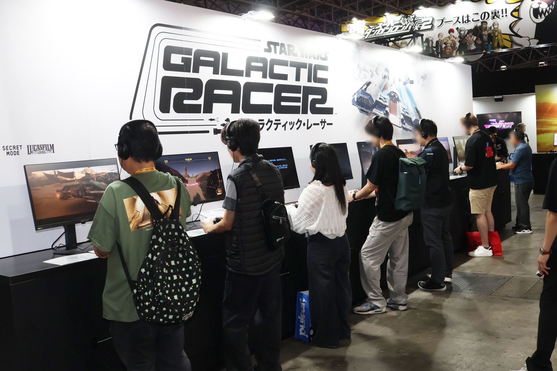 可體驗本作試玩版的 Happinet 攤位展示區 image